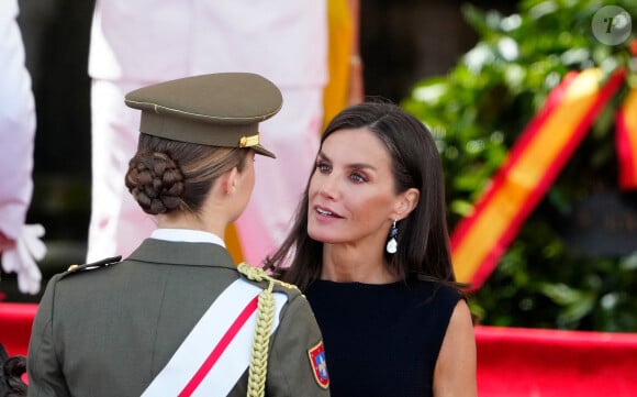 Le roi Felipe VI d'Espagne, la reine Letizia d'Espagne et la princesse héritière Leonor assistent à une cérémonie de nomination des nouveaux officiers de la marine, le 16 juillet 2024 à Marin, en Espagne. © Lalo Yasky/Bestimage