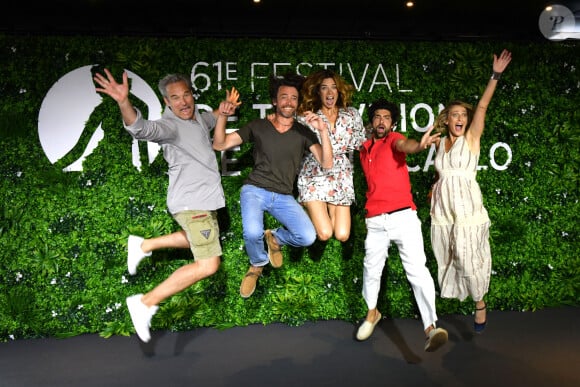 Fabrice Deville, Hubert Benhamdine, Marie-Gaëlle Cals, Folco Marchi et Nadia Fossier - Photocall de la série télé "Un si grand soleil" du 61ème Festival de Télévision de Monte Carlo au Grimaldi Forum, le 19 juin 2022. © Bruno Bebert/Bestimage