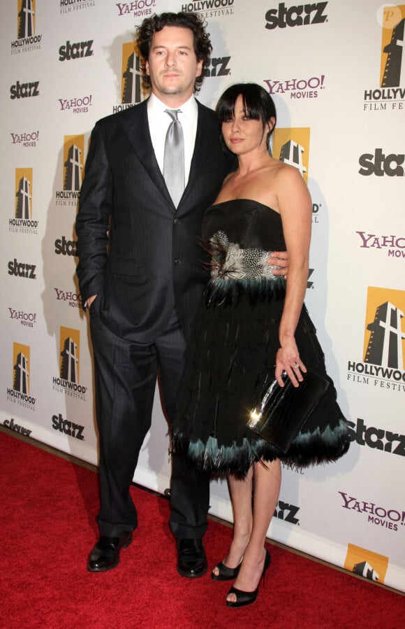 Shannen Doherty et Kurt Iswarienko lors du 13ème Hollywood Film Festival Awards au Beverly Hilton Hotel à Beverly Hills, le 26 octobre 1009
