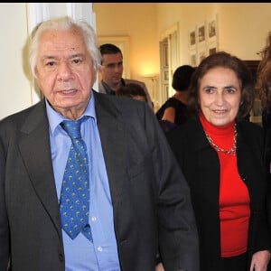 L'acteur a été marié à Claude, sa première femme, avec qui il a eu deux enfants
 
Archives - ​​Michel Galabru, Claude Etevenon et leur fille Emmanuelle.