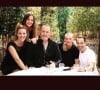 Jean Reno va certainement fêter en famille ses 76 ans aujourd'hui...Jean Reno et quatre de ses enfants, Sandra, Serena, Tom et Michaël. ©Instagram sserenam