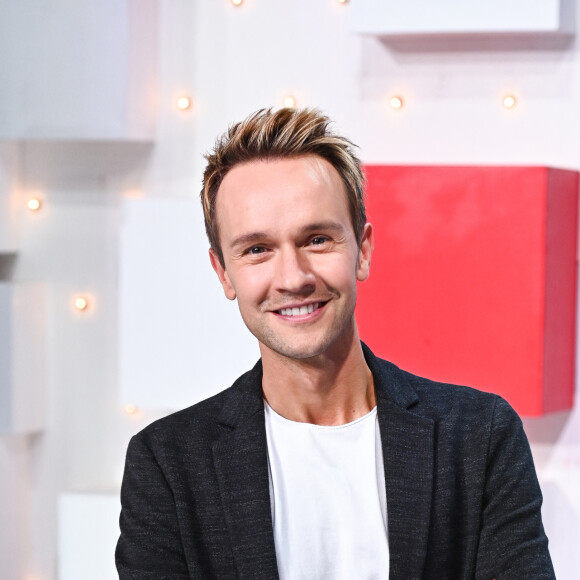 Lui qui ne cachait pas son désir de paternité
Exclusif - Cyril Féraud - Enregistrement de l'émission Vivement dimanche au studio Gabriel, présentée par M.Drucker et diffusée sur France 3 le 05 novembre 2023. © Guillaume Gaffiot / Bestimage