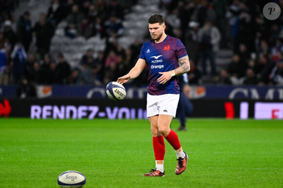 Matthieu Jalibert ( 10 - France ) warms up prior to the 6 Nations match between France and Italy at Stade Pierre Mauroy on february 25, 2024 in Lille, France. -