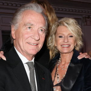 En couple chacun de leur côté, ils se sont finalement donné une chance. 
William Leymergie et sa compagne Sophie Davant - 46ème édition du Gala "Best Awards" à l'hôtel Georges V à Paris. L© Coadic Guirec / Bestimage