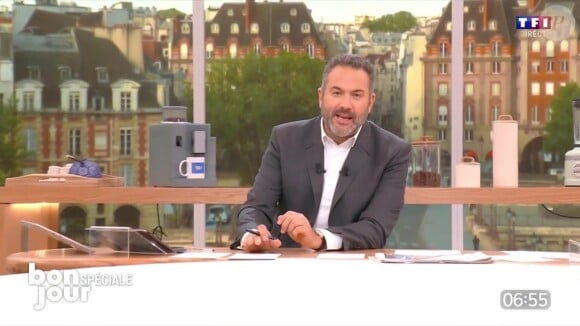 En cette période estivale, Bruce Toussaint a délaissé la présentation de "Bonjour !" sur TF1
Bruce Toussaint sur le plateau de "Bonjour !"