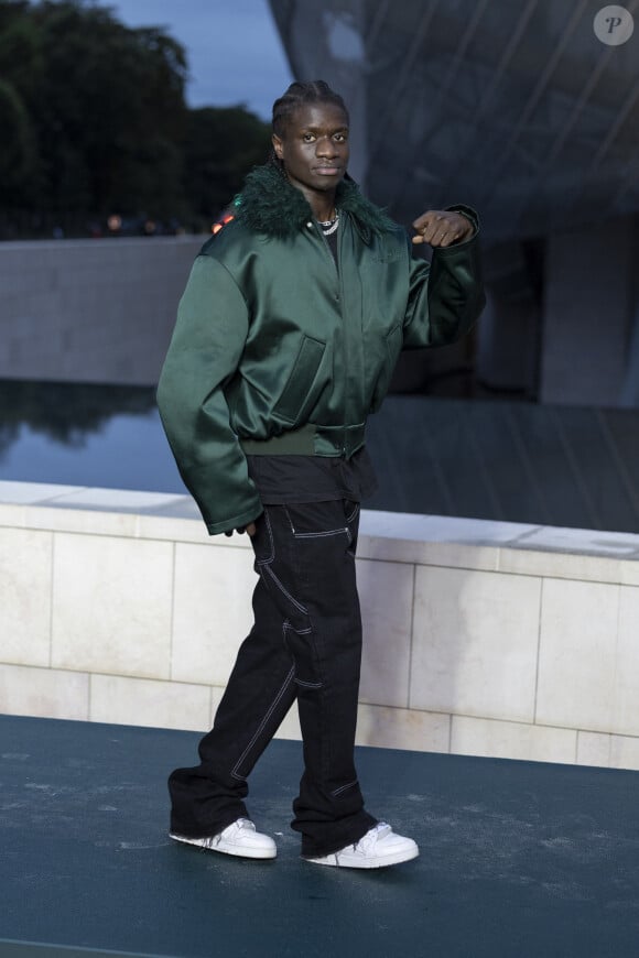 Salif Gueye - Photocall du dîner "Prelude pour les JO" à la Fondation Vuitton à Paris, France, le 25 juillet 2024. © Olivier Borde/Bestimage 