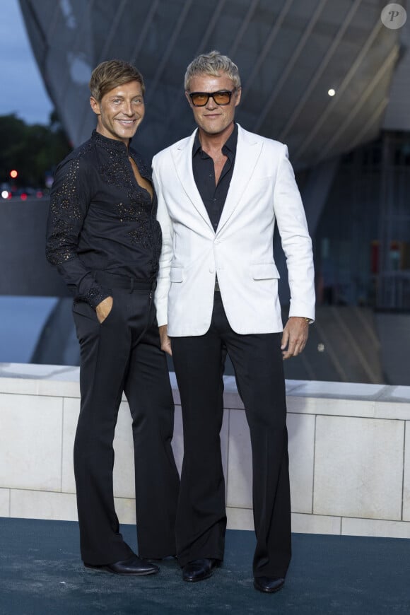 Evangelo Bousis, Peter Dundas - Photocall du dîner "Prelude pour les JO" à la Fondation Vuitton à Paris, France, le 25 juillet 2024. © Olivier Borde/Bestimage 