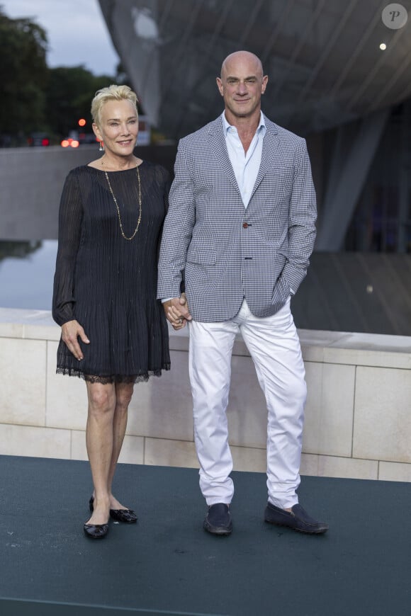 Sherman Williams Meloni, Christopher Meloni - Photocall du dîner "Prelude pour les JO" à la Fondation Vuitton à Paris, France, le 25 juillet 2024. © Olivier Borde/Bestimage 