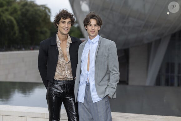 Pablo Pillaud-Vivien, en pantalon de cuir, a assisté à la soirée Prélude à la fondation Louis Vuitton
Pablo Pillaud-Vivien, Germain Louvet - Photocall du dîner "Prelude pour les JO" à la Fondation Vuitton à Paris, France. © Olivier Borde/Bestimage 