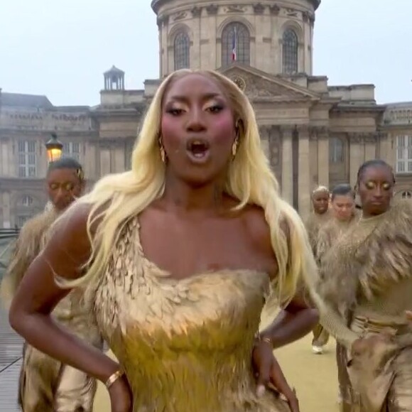 Aya Nakamura devait bien chanter devant la Garde républicaine, et tout cela se préparait depuis déjà... six mois !