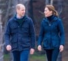 Elle ressentait "un immense réconfort" que le Prince William et son épouse Kate soient là et en bonne santé pour prendre la relève un jour. 
Archives : Kate Middleton et le prince William