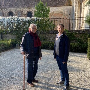 L'homme, passionné par l'Histoire de France, était un grand ami de Stéphane Bern.