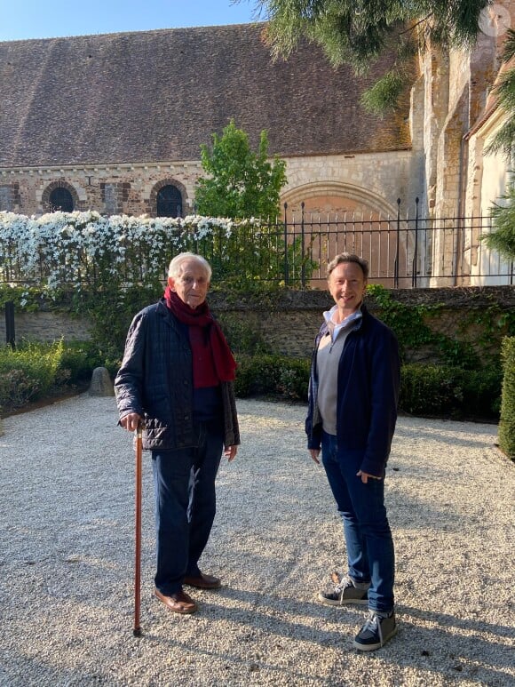 L'homme, passionné par l'Histoire de France, était un grand ami de Stéphane Bern.