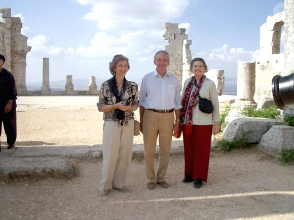 EXCLUSIVE. Queen Sofia of Spain on the site of Saint-Simeon or Qalaat Samaan, Syria, during a five-day anonymous holiday (October 30 to November 3) in Syria as a simple tourist, only accompanied by her sister princess Irena and her cousin Prince Michael of Greece and his wife, and only a couple of security agents. Photo by Balkis Press/ABACA. 