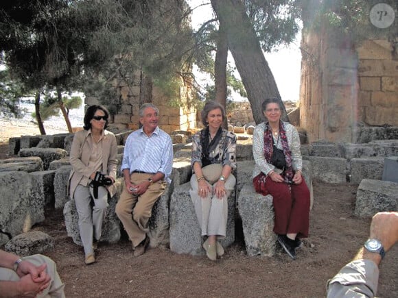 EXCLUSIVE. Queen Sofia and her friends on the site of Saint-Simeon or Qalaat Samaan. Anonymous holiday of Queen Sofia of Spain , who spent five days (October 30 to November 3) in Syria as a simple tourist, only accompanied by her sister princess Irena and her cousin Prince Michael of Greece and his wife Marina Karella, and only a couple of security agents. Photo by Balkis Press/ABACA. 