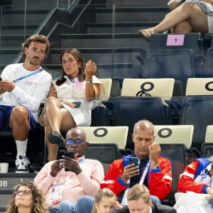 Antoine Griezmann et sa femme Erika Choperena assistent aux épreuve de gymnastique artistique lors des Jeux Olympiques de Paris 2024 (JO) au Palais omnisports Bercy Arena, à Paris, France, le 28 juillet 2024. © Jacovides-Perusseau/Bestimage