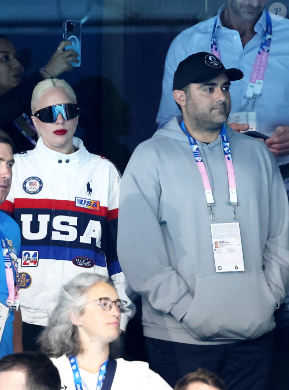 Lady Gaga et son fiancé Michael Polansky assistent à la victoire de Léon Marchand sur 400 m 4 nage lors des Jeux Olympiques de Paris 2024 (JO) à Paris La Defense Arena à Nanterre le 28 juillet 2024. © Dominique Jacovides-Pierre Perusseau/Bestimage