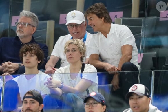 Tom Cruise était dans les tribunes pour la gymnastique aux côtés de la réalisatrice Greta Gerwig

Tom Cruise et Greta Gerwig. © Mickael Chavet/ZUMA Press/Bestimage