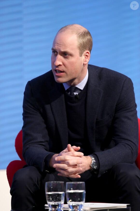 Le spécialiste des têtes couronnées a aussi ajouté : "Pour William, le comportement de Harry et Meghan était impardonnable et on ne pouvait plus leur faire confiance".
Le prince William, duc de Cambridge lors du premier forum annuel de la Fondation Royale à Londres le 28 février 2018. 