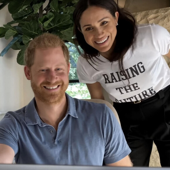 Depuis le Megxit, le prince Harry et Meghan Markle se sont définitivement mis à dos des membres de la monarchie anglaise en raison de leurs déclarations fracassantes !
Le prince Harry dévoile ses fantômes et choque avec des révélations dans l'émission "The Me You Can't See" produite par Oprah Winfrey.