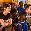 Jessica Alba et Bono en Afrique pour l'association 1Goal