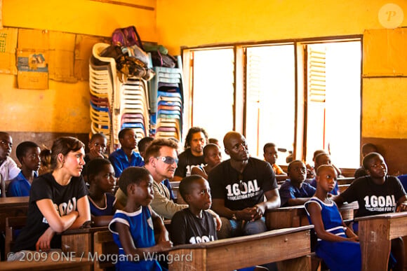 Jessica Alba et Bono en Afrique pour l'association 1Goal