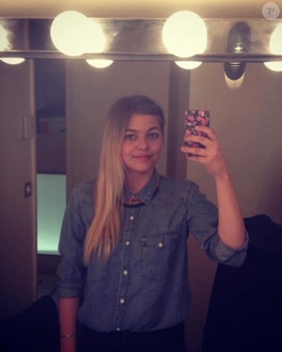 Un cliché sur lequel aperçoit également son nouveau look capillaire
Louane, Instagram.