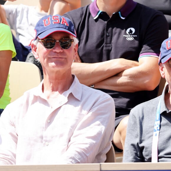 Bill Gates en tribunes de l'épreuve de tennis opposant Novak Djokovic à Rafael Nadal lors des Jeux Olympiques de Paris 2024 (JO) à Roland Garros, à Paris, France, le 29 juillet 2024. © Jacovides-Perusseau/Bestimage