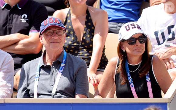 Bill Gates et sa compagne Paula Hurd en tribunes de l'épreuve de tennis opposant Novak Djokovic à Rafael Nadal lors des Jeux Olympiques de Paris 2024 (JO) à Roland Garros, à Paris, France, le 29 juillet 2024. © Jacovides-Perusseau/Bestimage