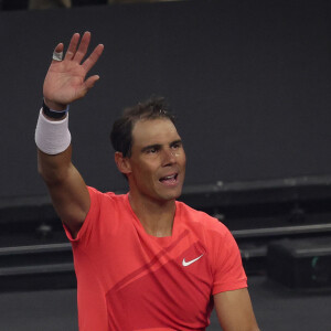 Le champion a malheureusement déjà été éliminé en simple
Rafale Nadal - Rafael Junior assiste à la défaite de son père R.Nadal face à C.Alcaraz (6-3, 4-6, 14-12) lors du match d'exhibition Netflix Slam à Las Vegas, le 3 mars 2024. © Panoramic / Bestimage