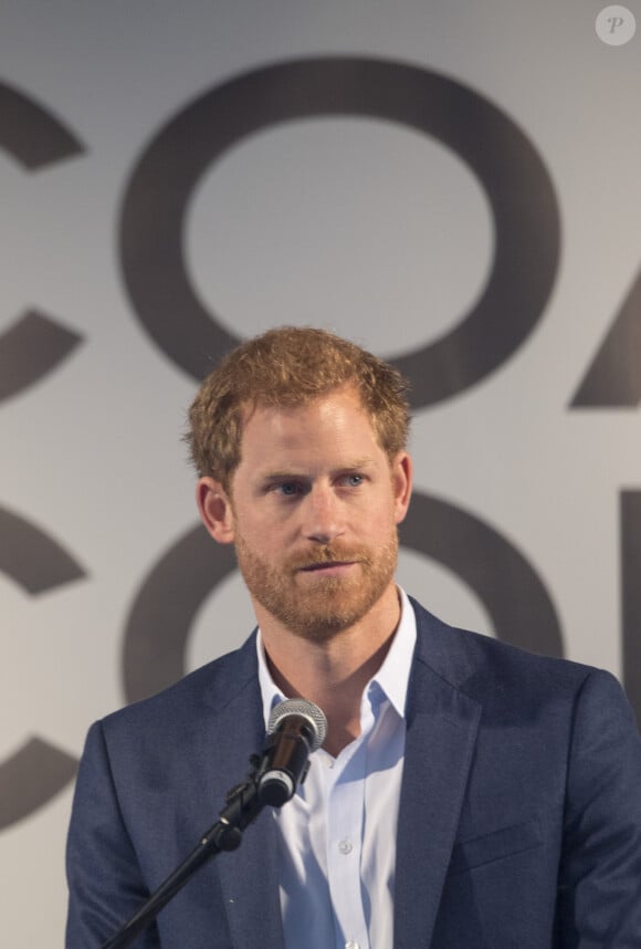 Le prince Harry lors de la remise de diplômes des coach du London Stadium le 18 octobre 2017. 