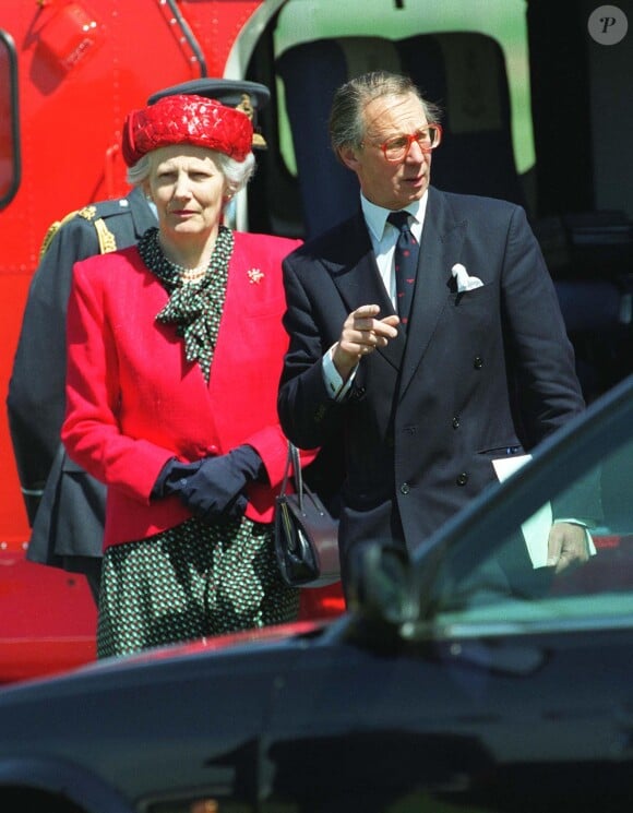 Robert Fellowes au Royal Tank Regiment le 30 mai 1997