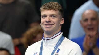 Léon Marchand perturbe une finale des JO de Paris bien malgré lui ! La frénésie autour du Français emporte tout sur son passage