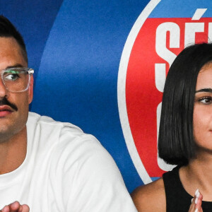 
Florent Manaudou et sa nouvelle compagne Lola Dumenil dans les tribunes lors des Championnats de France de natation à Chartres le 18 Juin 2024. © Matthieu Mirville/Bestimage