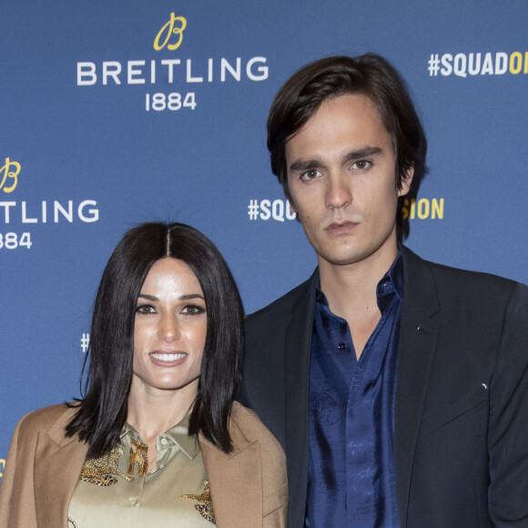 "Je ne le ferai jamais, par respect. Je ne me servirai jamais de mes relations. J'ai beaucoup trop de respect déjà pour eux"
Capucine Anav et son compagnon Alain-Fabien Delon lors de la soirée de réouverture de la boutique "Breitling", située rue de la Paix. Paris, le 3 octobre 2019. © Olivier Borde/Bestimage 