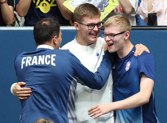 À seulement 17 ans, Félix Lebrun vient de remporter une médaille de bronze lors des Jeux Olympiques de Paris 2024.
Felix et Alexis Lebrun aux JO Paris 2024 / Photo by Liu Xu/Xinhua/ABACAPRESS.COM