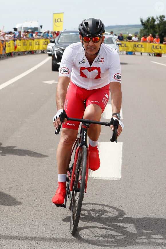 Lest réactions des fans sont quant à elle mitigées. Si certains valident, d'autres restent sceptiques
Exclusif - Paul Belmondo - Etape du coeur de l'association Mécénat Chirurgie Cardiaque "MCC" lors du Tour de France 2024 entre Nuits-Saint-Georges et Gevrey-Chambertin, France, le 5 juillet 2024 © Christophe Clovis/Bestimage 