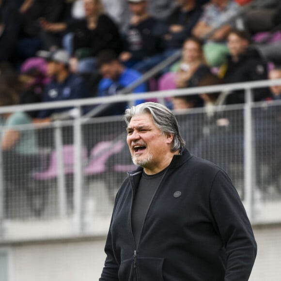 David Douillet lors du match de football caritatif pour l'UNICEF opposant la Team Unicef face à la Team Bourg-en-Bresse au stade Jean Laville à Bourg-en-Bresse, France, le 10 avril 2023. L'UNICEF a récolté 10 000€ devant plus de 4000 spectateurs.© Pierre Perusseau/Bestimage