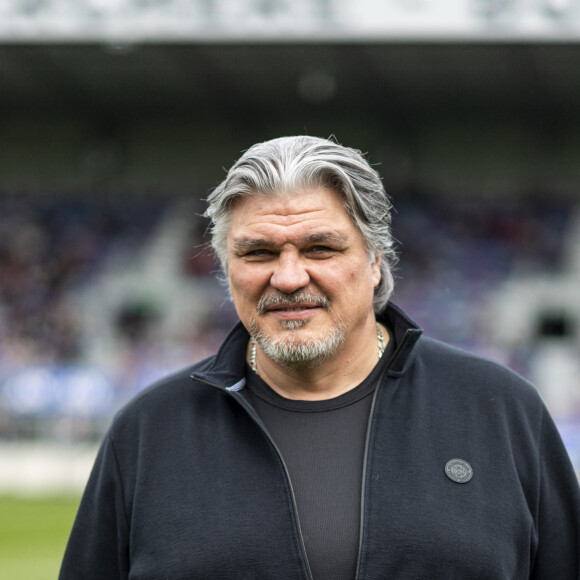 David Douillet lors du match de football caritatif pour l'UNICEF opposant la Team Unicef face à la Team Bourg-en-Bresse au stade Jean Laville à Bourg-en-Bresse, France, le 10 avril 2023. L'UNICEF a récolté 10 000€ devant plus de 4000 spectateurs.© Pierre Perusseau/Bestimage