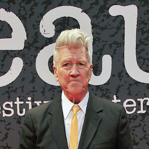 Le realisateur David Lynch sur le tapis rouge du 5eme Festival International du Film Policier de Beaune le 5 avril 2013.