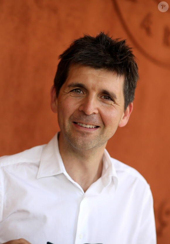 Thomas Sotto - Les célébrités dans le village des Internationaux de France de Tennis de Roland Garros 2019 à Paris, France, le 29 mai 2019 © Jacovides-Moreau/Bestimage 