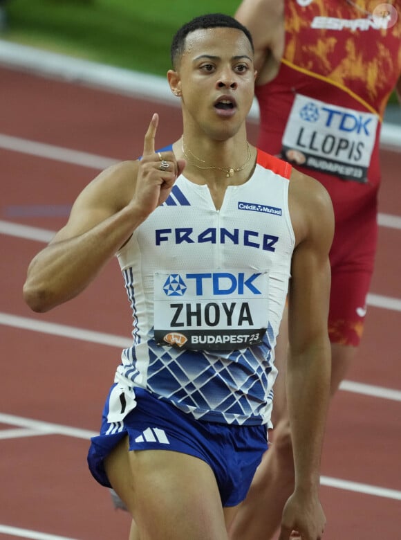 Sasha Zhoya lors de la demi-finale du 110 mètres haies aux Championnats du monde d'athlétisme à Budapest, Hongrie, le 21 août 2023.