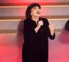 L'artiste emblématique de la chanson française âgée de 78 ans a par ailleurs entendu quelques rumeurs disant que son absence serait due à son ancienne "proximité" avec Vladimir Poutine.
Mireille Mathieu dans l'émission télévisée ARD "La Fête de l'Avent aux 100 000 lumières" au Centre des Congrès de Suhl, Allemagne, le 2 décembre 2023. © Action Press/Bestimage