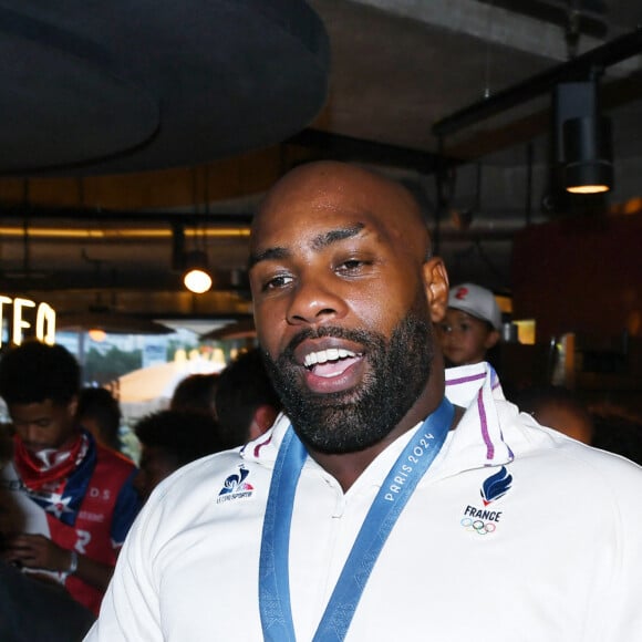 Exclusif - Teddy Riner - Teddy Riner fête son titre de champion Olympique de judo +100KG au restaurant "Podium" du groupe (Les bistrots Pas Parisiens) à Paris le 2 aout 2024. © Rachid Bellak/Bestimage