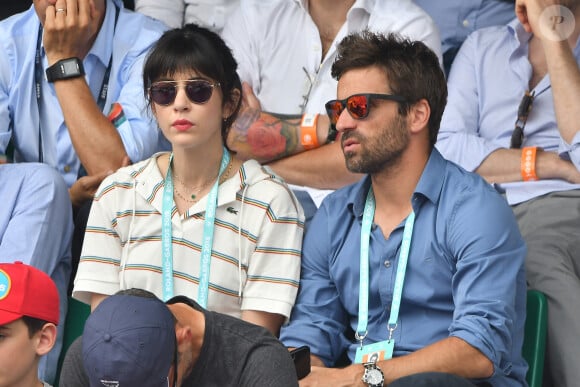 Mais elle l'était encore plus ce samedi
Nolwenn Leroy et Arnaud Clément assistent à la finale hommes des Internationaux de France 2018 à Roland Garros, le 10 juin 2018 à Paris. Laurent Zabulon/ABACAPRESS.COM