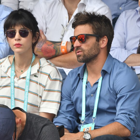 Mais elle l'était encore plus ce samedi
Nolwenn Leroy et Arnaud Clément assistent à la finale hommes des Internationaux de France 2018 à Roland Garros, le 10 juin 2018 à Paris. Laurent Zabulon/ABACAPRESS.COM