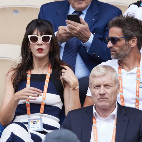 Nolwenn Leroy et son compagnon Arnaud Clément - Célébrités dans les tribunes de la finale homme des Internationaux de France de tennis de Roland Garros 2024 à Paris le 9 juin 2024. © Jacovides-Moreau/Bestimage 