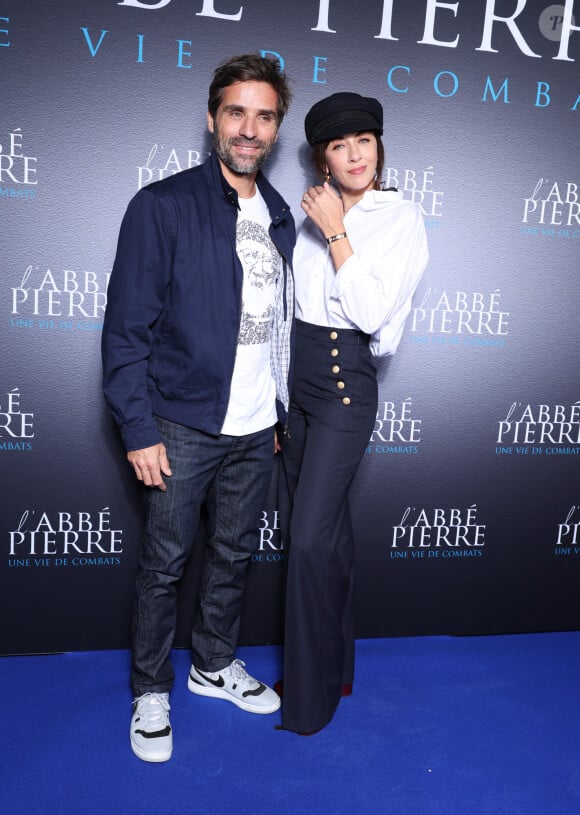 Arnaud Clément et Nolwenn Leroy lors de l'avant-première du film "L'Abbé Pierre - Une vie de combats" au cinéma UGC Normandie à Paris le 10 octobre 2023. © Denis Guignebourg / Bestimage 