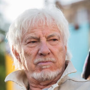 Hugues Aufray fête aujourd'hui ses 95 ans.Hugues Aufray lors du " Ban des Vendanges " organisé à la Vigne du Clos Montmartre à Paris, France Photo par Nasser Berzane/ABACAPRESS.COM