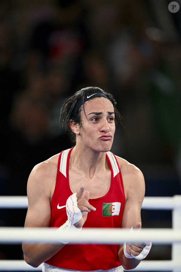 Imane Khelif devient championne olympique en -66 kg aux JO de Paris 2024, le 9 aout 2024. L'Algérienne Imane Khelif, dont la féminité a été remise en question, devient championne olympique en - 66 kg, en battant la Chinoise Y.Liu, en finale aux Jeux Olympiques de Paris2024 (JO), le 9 août 2024. © Jacovides-Perusseau / Bestimage